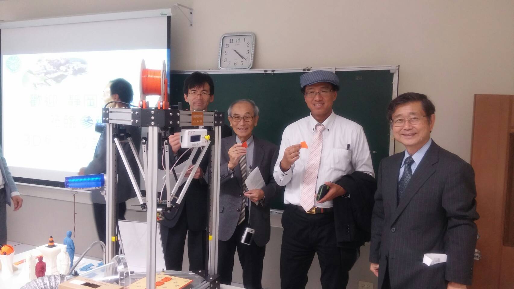 日本靜岡大學、袋井市國際交流協會人員參觀聖科大3D列印設計中心