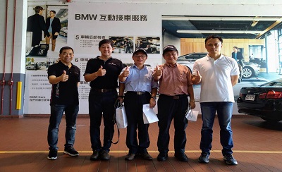 黃宏斌校長（左三）暨溫富亮教授（右二）、羅玉林教授（左二）連袂參訪汎德永業集團BMW、MINI台北汎德竹圍服務中心。