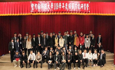 黃宏斌校長肯定學生社團自發性規劃特色週活動的努力與用心。