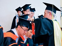 聖約翰科大畢業典禮 期勉學子以校為榮、為校添光